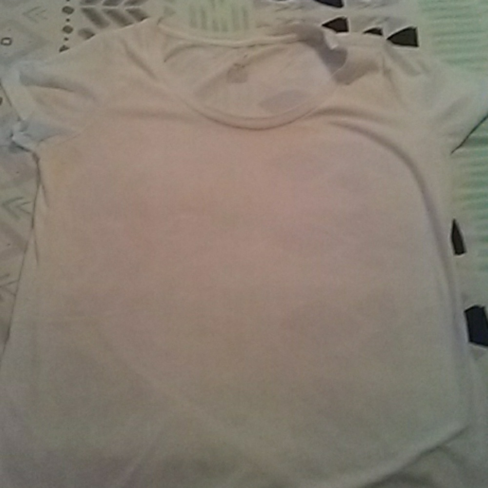 White tee shirt